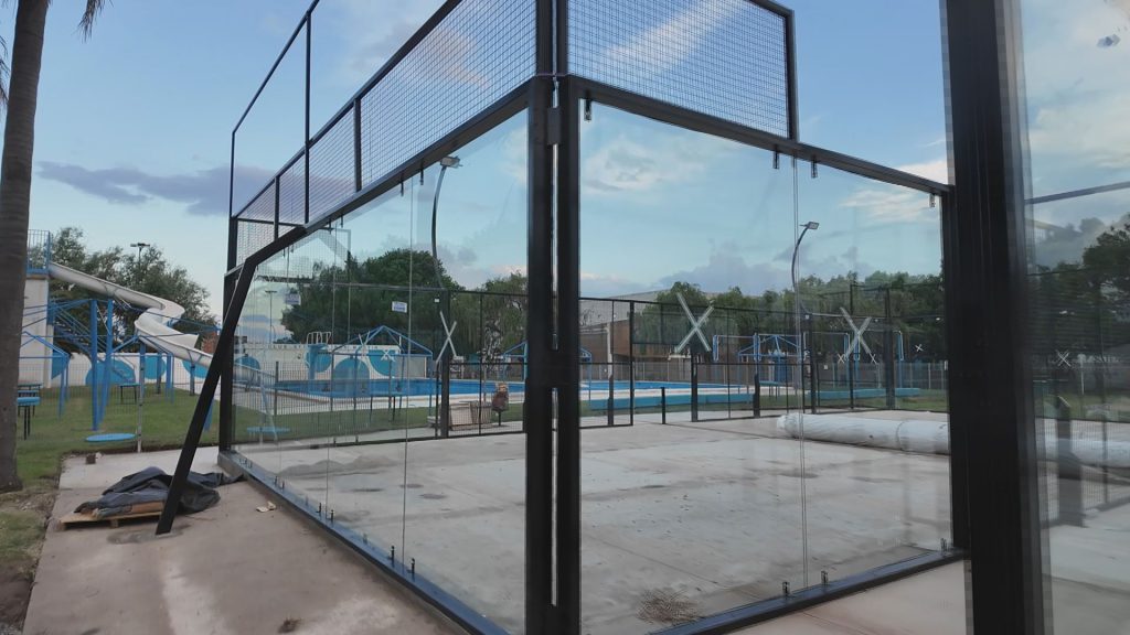 San Martín inaugura sus nuevas canchas de padel